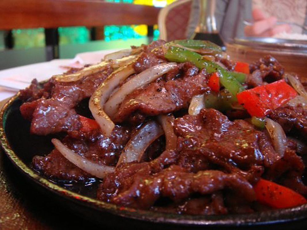 鐵板牛柳 Beef on Sizzling Plate